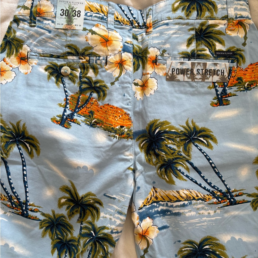 Denim & Flower Blue Tropical Print Men's Shorts